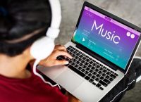 趣AI七个AI音乐生成器软件推荐人工智能AI作曲都这么厉害了